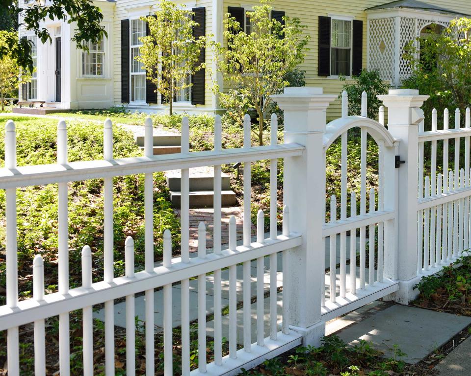 2. Try a twist on the traditional picket fence