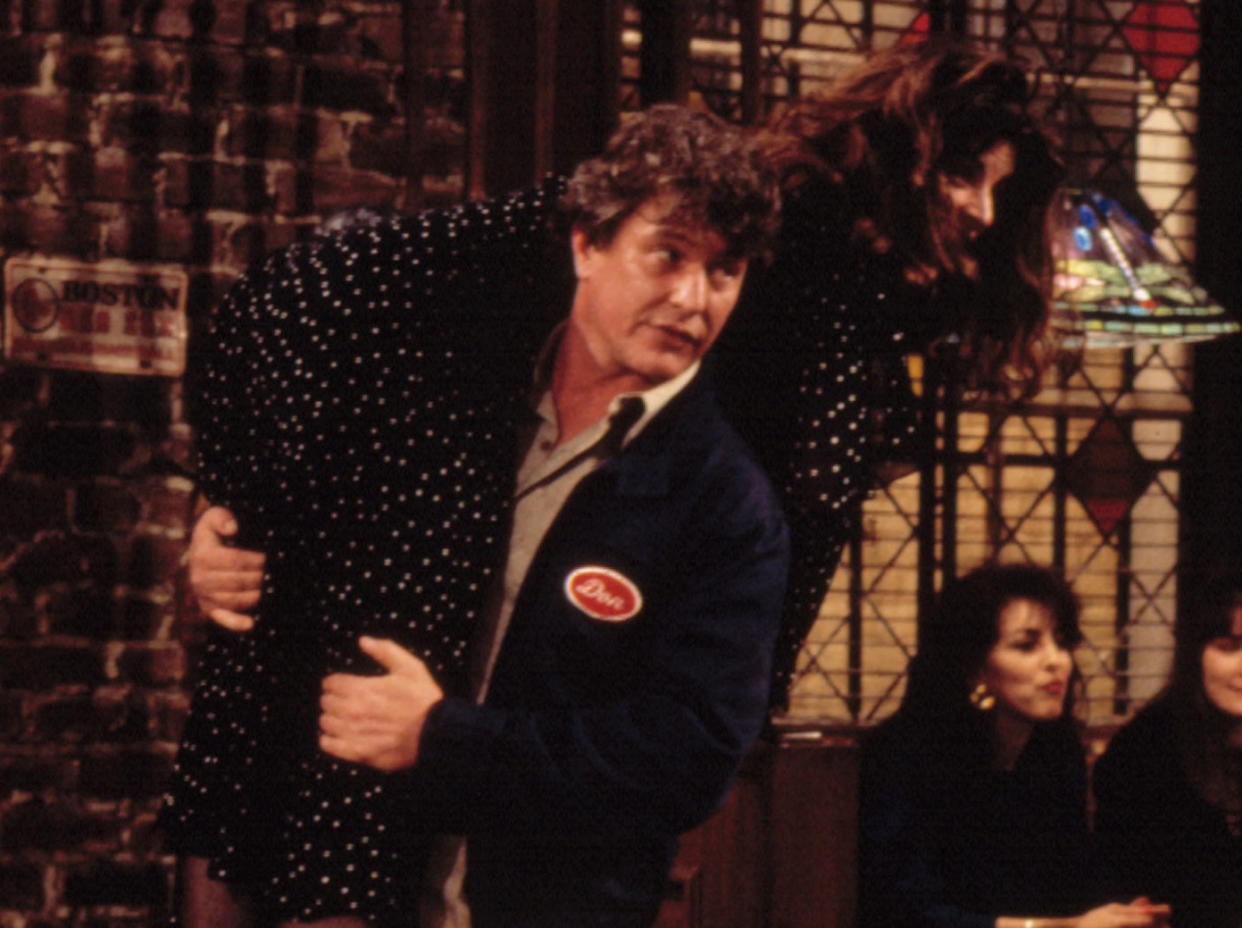 Don (Tom Berenger) marries Rebecca (Kirstie Alley) in the series finale of Cheers. (Photo: Paramount/Courtesy Everett Collection)