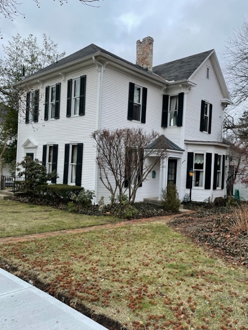 Eber Hyde had a new house built for his family in 1890 that still stands at 163 King St.