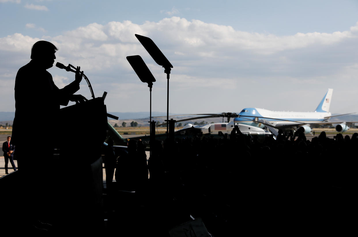 President Donald Trump delivers remarks to U.S. troops at the Naval Air Station Sigonella before returning to Washington D.C. May 27, 2017. (Photo: Jonathan Ernst / Reuters)