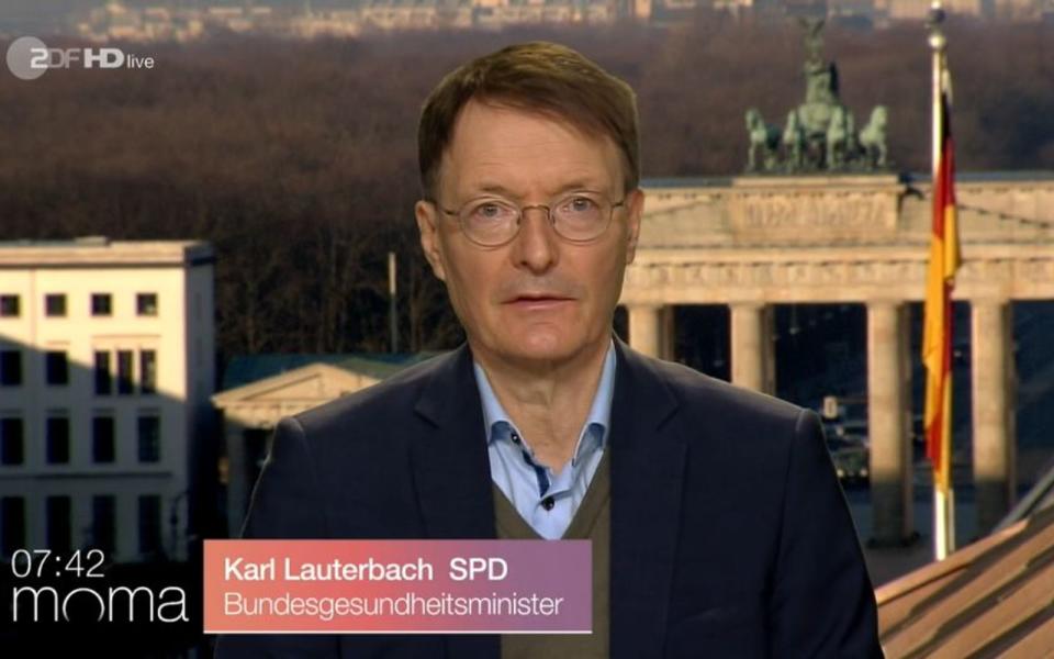 Gesundheitsminister Karl Lauterbach sprach im "ZDF-Morgenmagazin" über die bevorstehenden Lockerung, den Novavax-Impfstoff und den Umgang mit ungeimpften Geflüchteten aus der Ukraine. (Bild: ZDF)