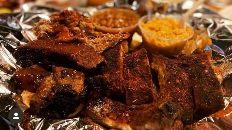 Rendezvous ribs and sides