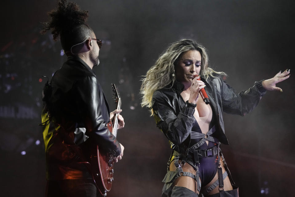 La cantante mexicana María José durante su concierto en el Auditorio Nacional de la Ciudad de México el miércoles 14 de junio de 2023. (Foto AP/Eduardo Verdugo)