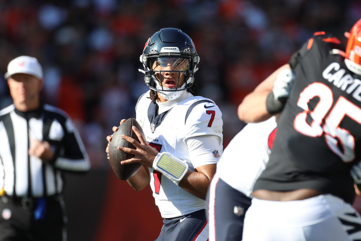 CJ Stroud ha sido el más destacado de los quarterbacks novatos de esta temporada.. (Photo by Ian Johnson/Icon Sportswire via Getty Images)