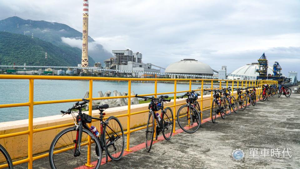 「DAKA和平低碳單車遊」的一大亮點就是能造訪平日並不對外開放的花蓮和平生態工業港
