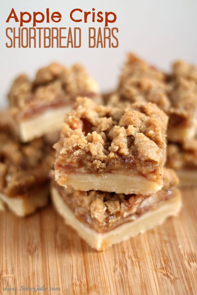 Apple Crisp Shortbread Bars