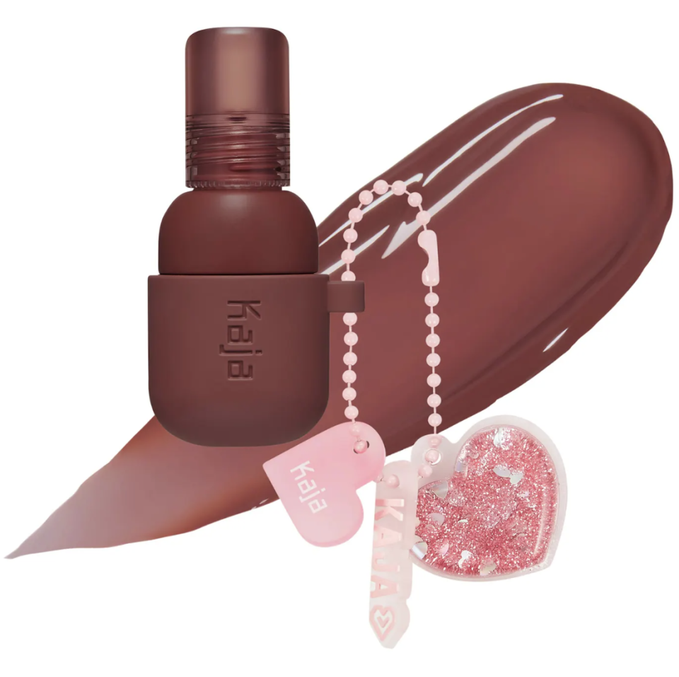 <p><a href="https://go.redirectingat.com?id=74968X1596630&url=https%3A%2F%2Fwww.sephora.com%2Fproduct%2Fkaja-jelly-charm-lip-blush-glazed-stain-with-keychain-P504365&sref=https%3A%2F%2Fwww.harpersbazaar.com%2Fbeauty%2Fmakeup%2Fg9937401%2Fbest-lip-stains%2F" rel="nofollow noopener" target="_blank" data-ylk="slk:Shop Now;elm:context_link;itc:0;sec:content-canvas" class="link ">Shop Now</a></p><p>Jelly Charm Glazed Lip Stain & Blush With Keychain </p><p>sephora.com</p><p>$25.00</p><span class="copyright">Sephora</span>