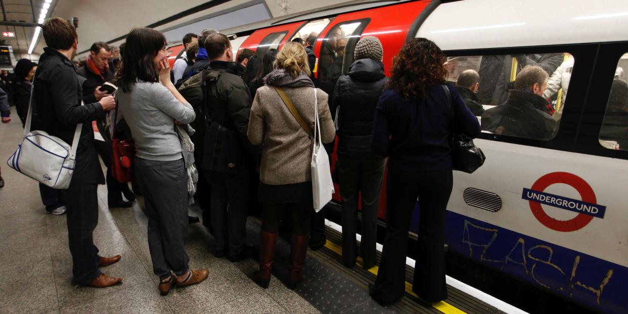 Rush Hour tube london underground transport