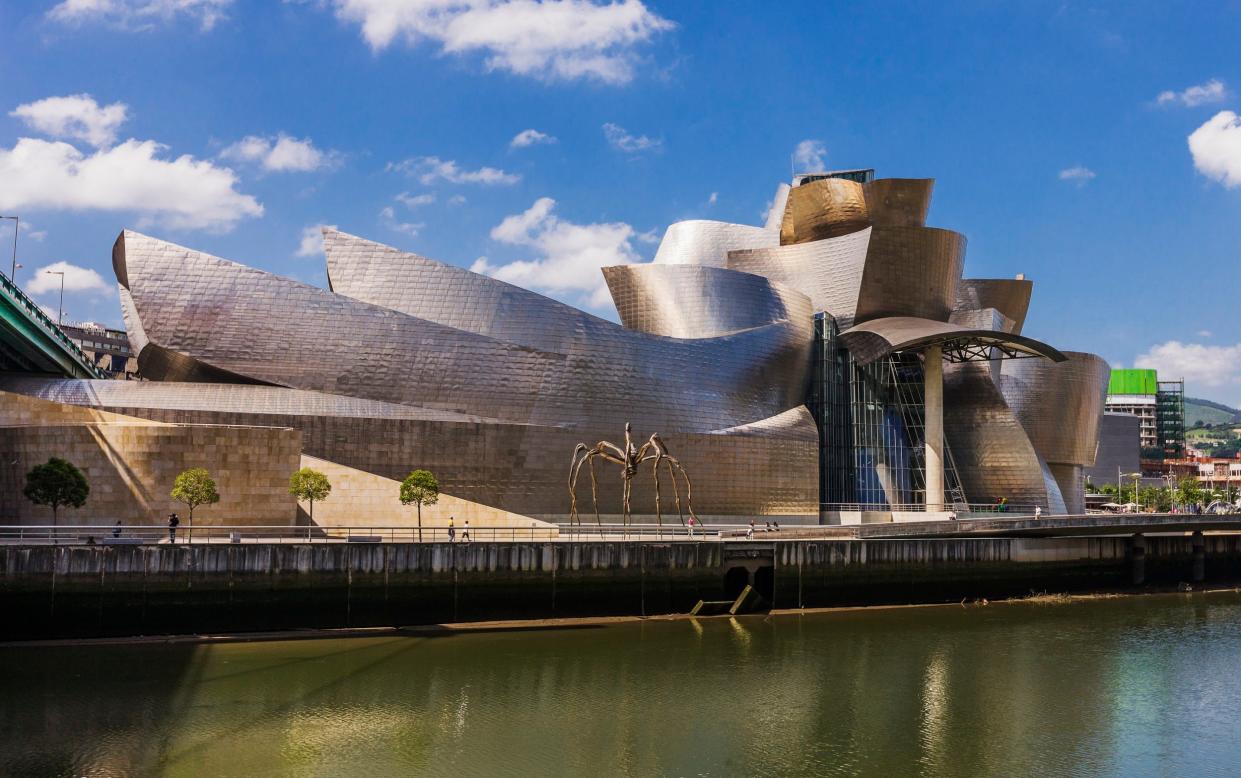 Guggenheim Museum and Bilbao river