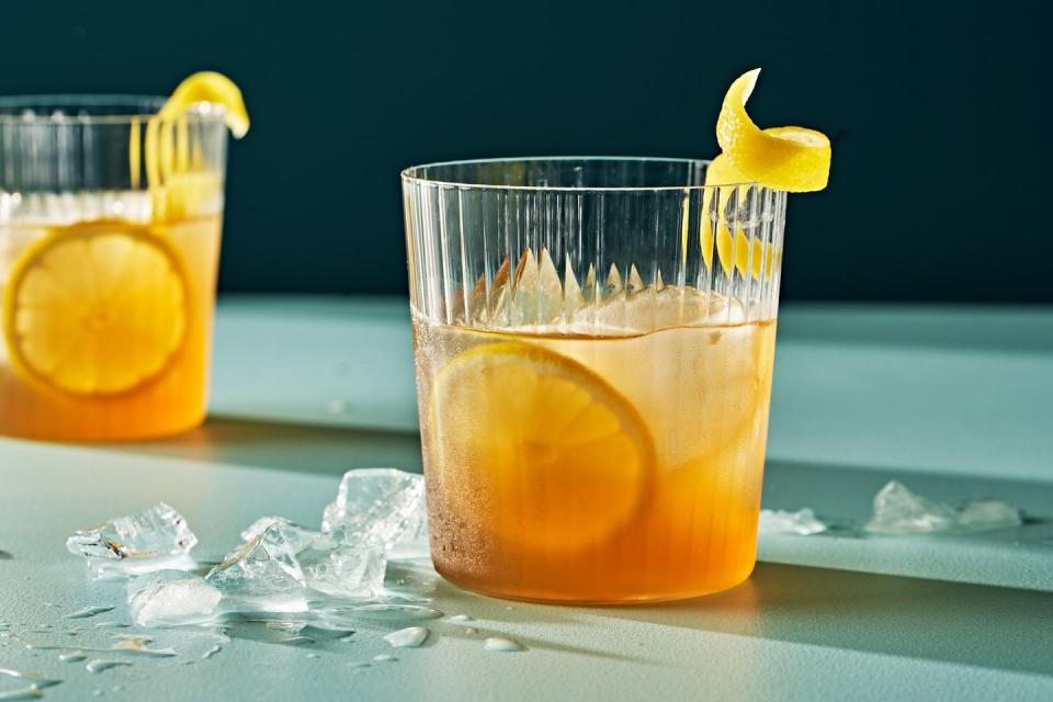 gold rush cocktail