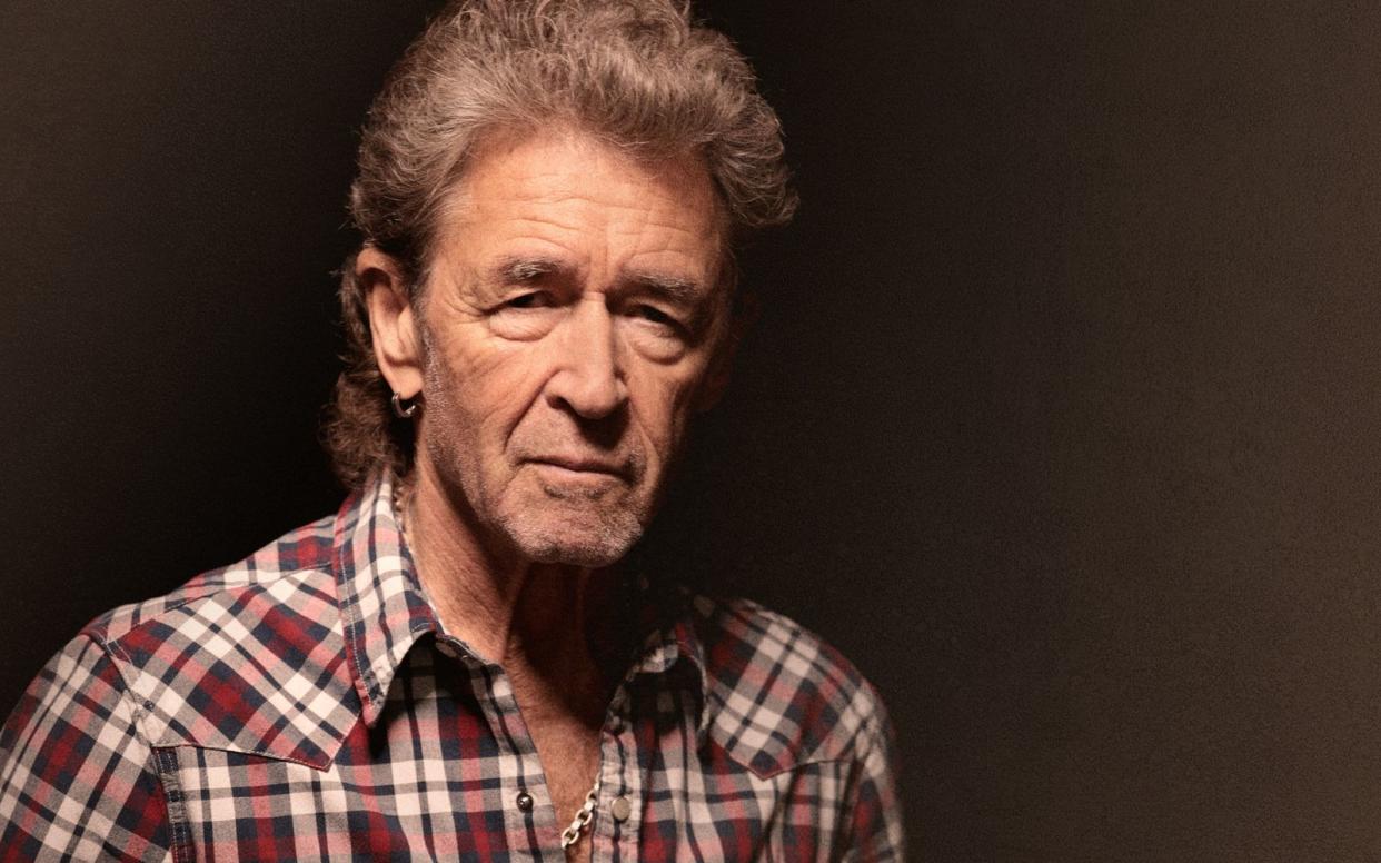 Peter Maffay feierte als Musiker gigantische Erfolge, nun tritt er zum wiederholten Male als Moderator auf: Am 14. November startet bei Magenta TV sein neues Talk-Format "Begegnungen". (Bild: Wolfgang Köhler/Red Rooster Musikproduktion GmbH)