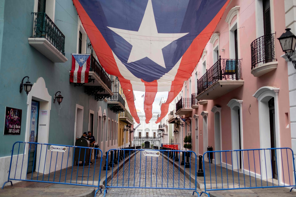 Image: Puerto Rico governor's mansion (Ricardo Arduengo / AFP - Getty Images)