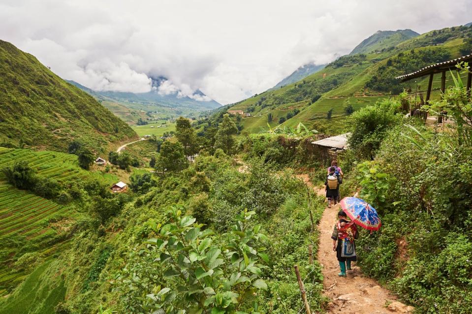 Trekking with the Black Hmong of Sa Pa (Shutterstock / Bruno Almela)