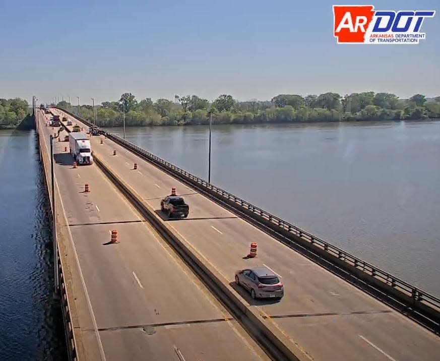 Work to resurface the Interstate 540 bridge between Fort Smith and Van Buren will take about four months, the Arkansas Department of Transportation reported as work started Monday.