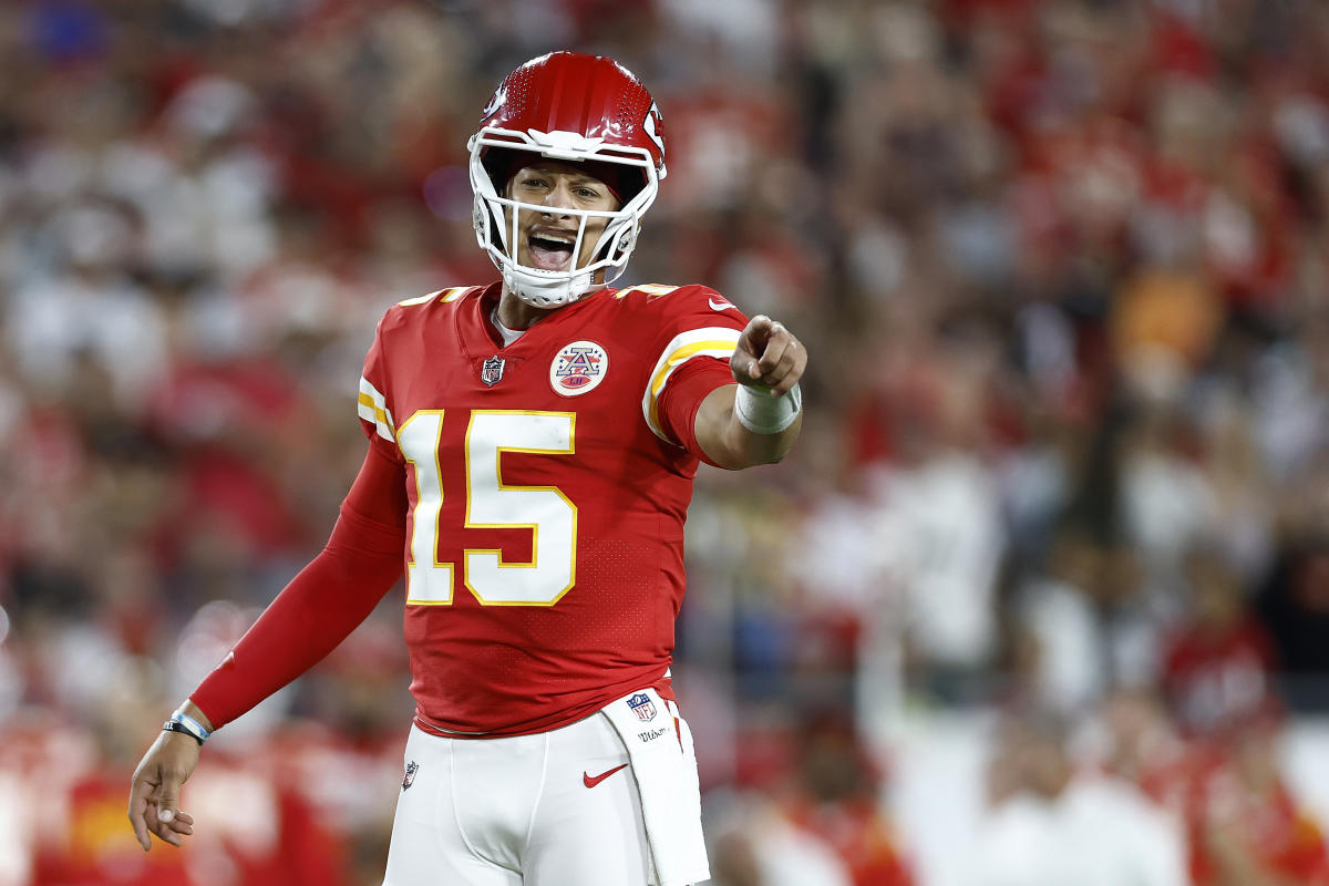 Top 10 Patrick Mahomes Plays from the 2022 Season