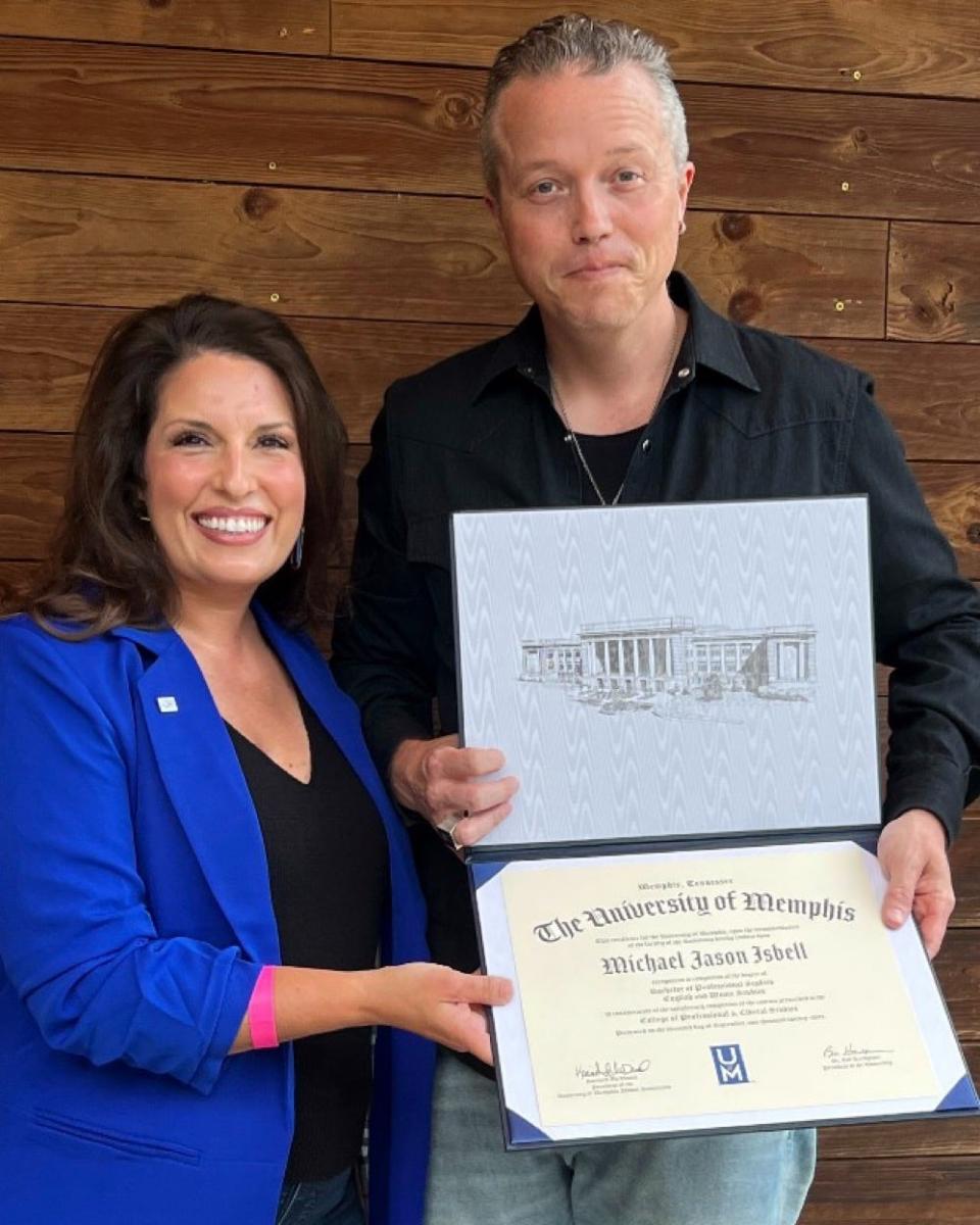 Grammy-winning singer-songwriter Jason Isbell is finally getting his degree from the University of Memphis more than two-decades since leaving school.
