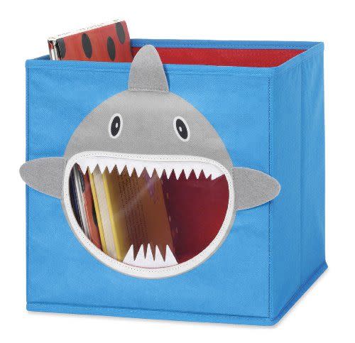 34) Shark Collapsible Cube