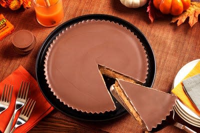 Reese’s unveils new Thanksgiving Pie, the largest Reese's Peanut Butter Cup to date.