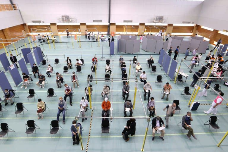 Un centre de vaccination de masse contre le Covid-19, le 24 mai 2021 à Toyoake, au Japon (photo d'illustration) - STR © 2019 AFP