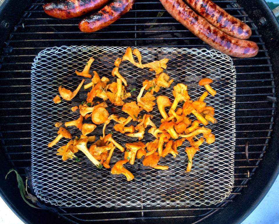 Grilled Chanterelle Mushrooms with Parsley and Lemon