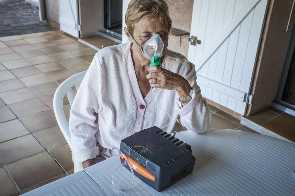 <span class="caption">Nebulizers turn liquid medication into a mist that the asthma patient inhales. The way they work has raised concerns that nebulizers could spread coronavirus.</span> <span class="attribution"><a class="link " href="http://www.gettyimages.com" rel="nofollow noopener" target="_blank" data-ylk="slk:BSIP/Universal Images Group via Getty Images;elm:context_link;itc:0;sec:content-canvas">BSIP/Universal Images Group via Getty Images</a></span>