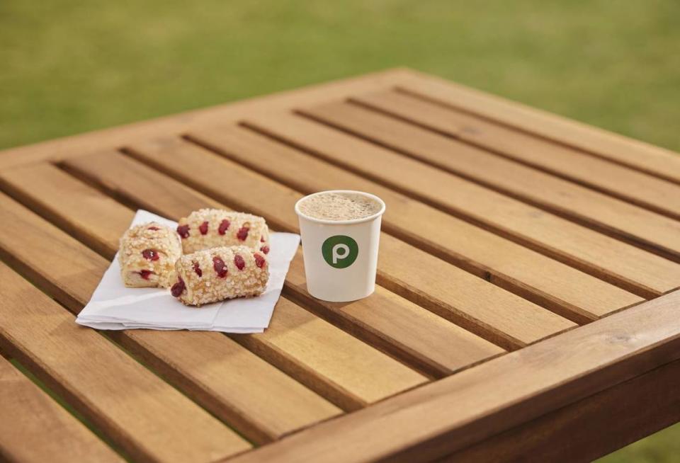 Bocaditos de guayaba y cafecito de Publix.