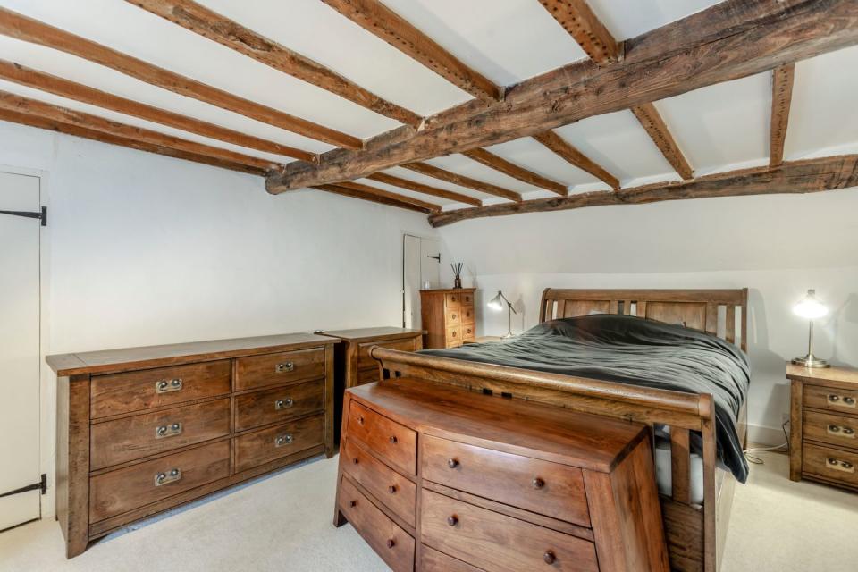 cottage for sale oxfordshire master bedroom