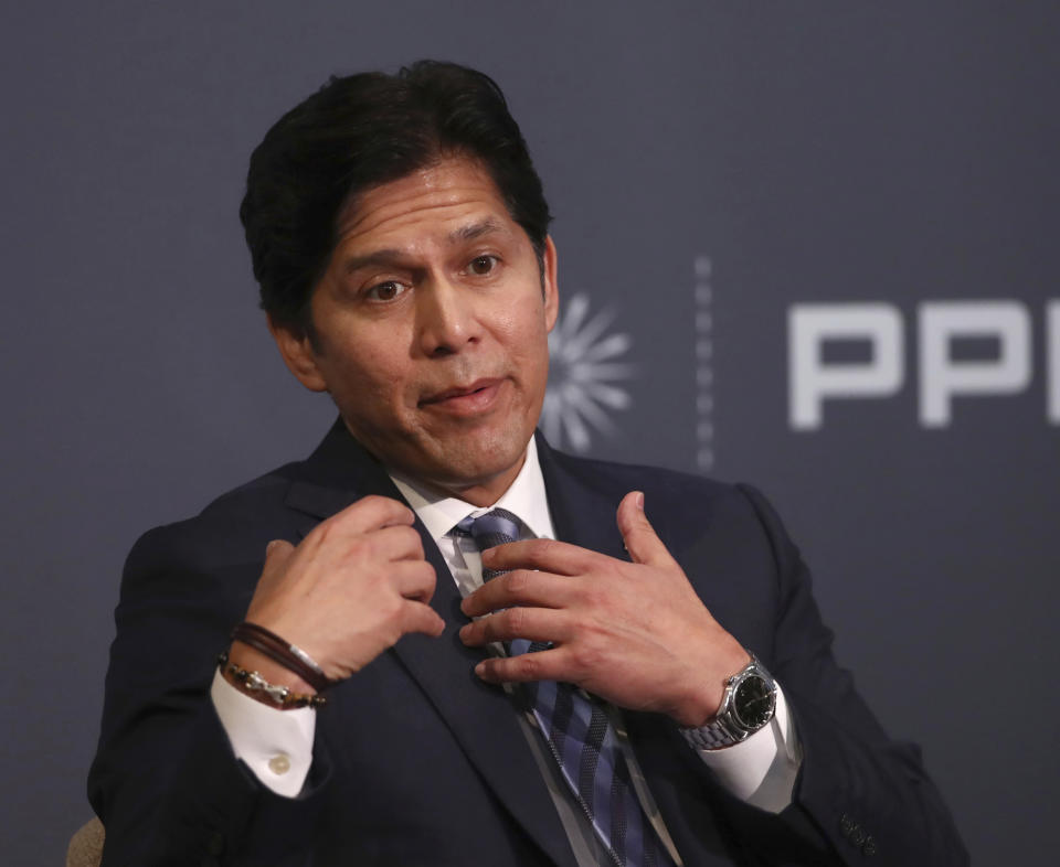 California Sen. Kevin de Leon, D-Los Angeles, gestures while speaking during a debate with California Sen. Dianne Feinstein, D-Calif., on Wednesday, Oct. 17, 2018, in San Francisco. Feinstein shared the stage with an opponent for the first time since 2000 when she debated state Sen. Kevin de Leon.The two Democrats are facing off in the Nov. 6 election. (AP Photo/Ben Margot)