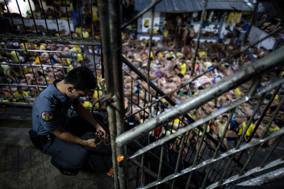 Photos reveal packed Quezon City Jail in the Philippines