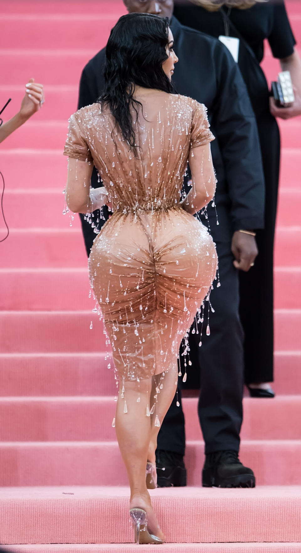 El drapeado lateral de la falda de Kardashian era irresistible Getty Images