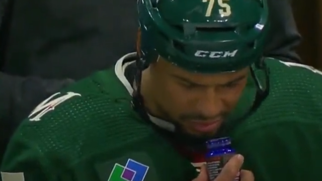 Ryan Reaves requests stronger smelling salts and it goes horribly wrong -  Yahoo Sports