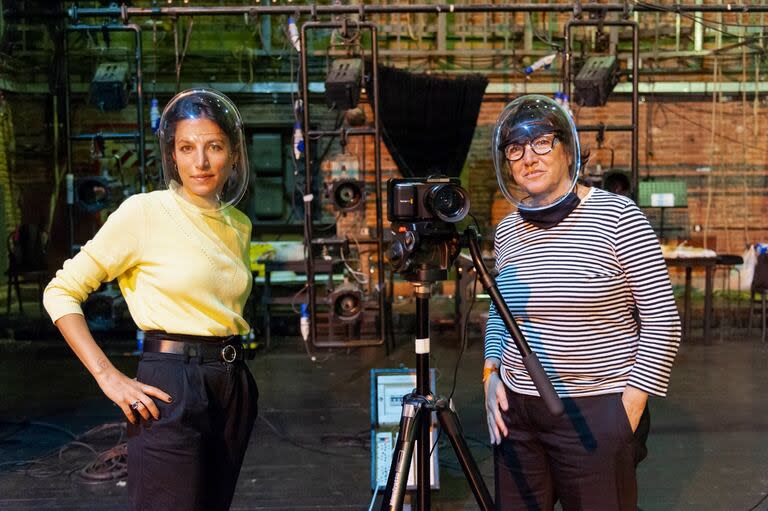 En pleno 2020, tiempos de pandemia, Vivi Tellas y Agustina Comedi realizaron el montaje de una obra a ser transmitida por streaming basada en Bodas de Sangre para el Teatro San Martin