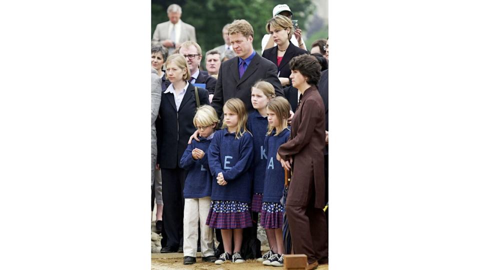 Charles, Earl Spencer, Brother Of  Princess Of Wales,  With His Children At the Opening Of The Princess Of Wales Memorial Playground In Kensington Gardens In London. Louis Viscount Althorp, Eliza, Kitty, Amelia