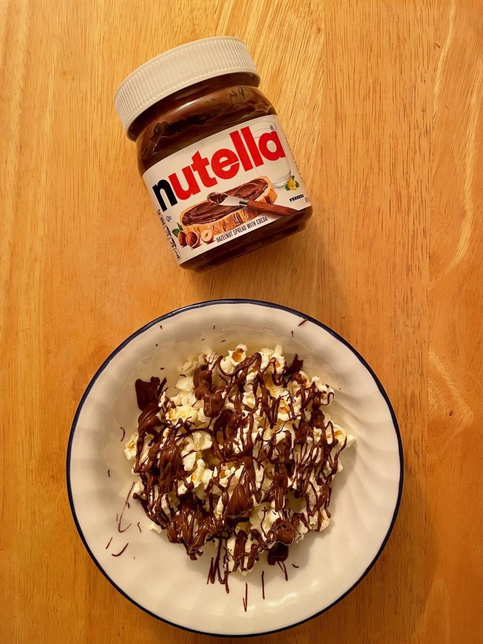 Popcorn with Nutella