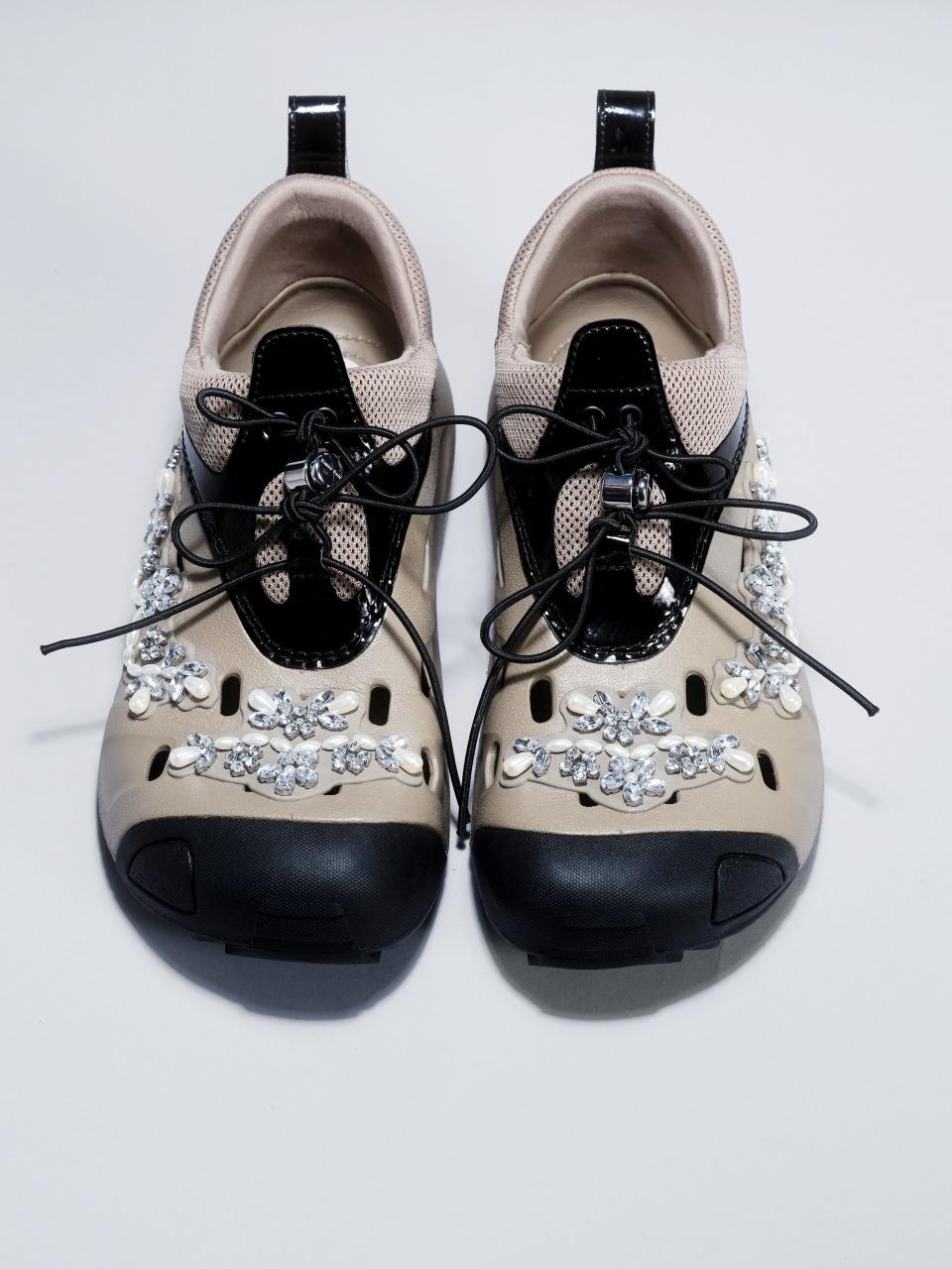 Global footwear brand Crocs and luxury fashion house Simone Rocha launched their first collaborative collection, Simone Rocha x Crocs on April 10, 2024.