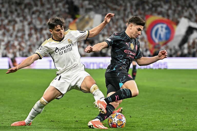 Julián Álvarez es delantero del Manchester City (Photo by JAVIER SORIANO / AFP)