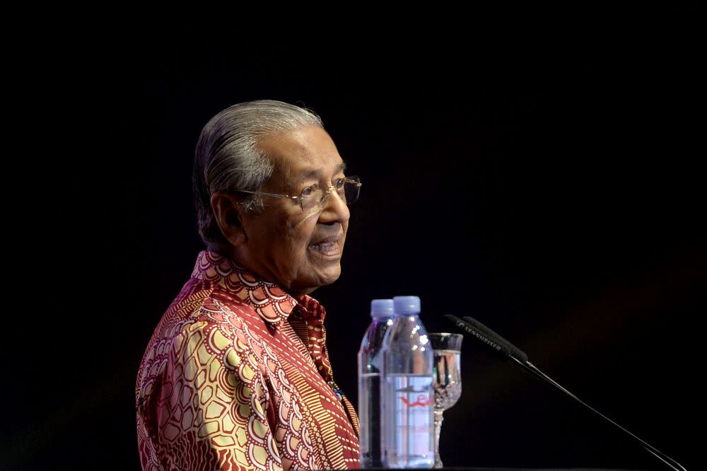 Prime Minister Tun Dr Mahathir Mohamad delivers his speech at the ‘My Voice, My Nation’ event in Kuala Lumpur June 26, 2019. — Picture by Mukhriz Hazim