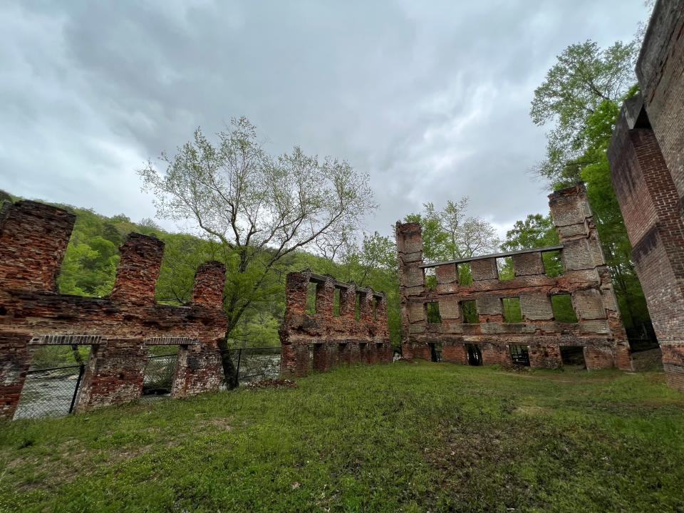 When the area around Sweetwater Creek was turned into a state park, trails were forged that led hikers to the increasingly beautiful ruins.