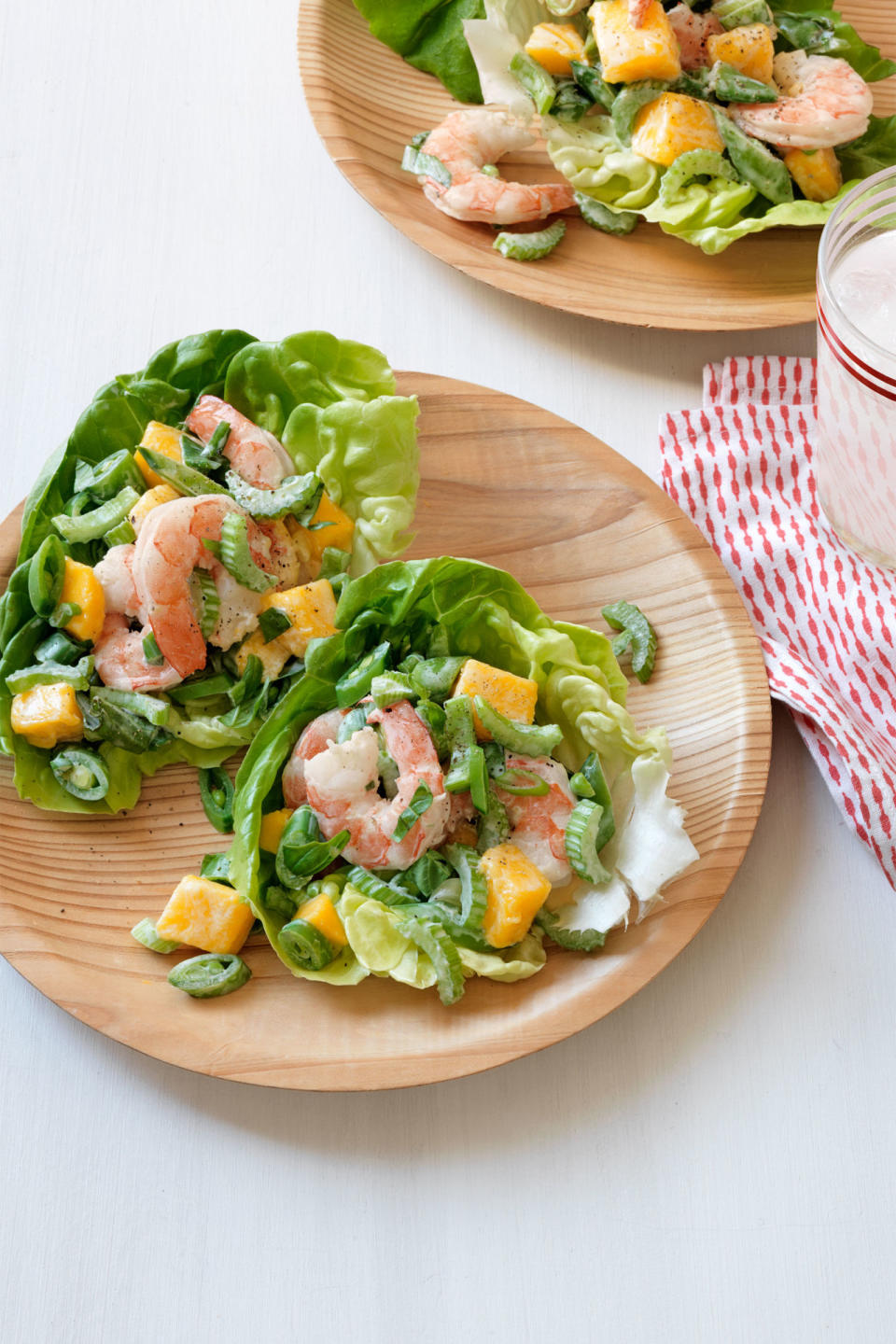 Crunchy Shrimp and Lettuce Mango Cups