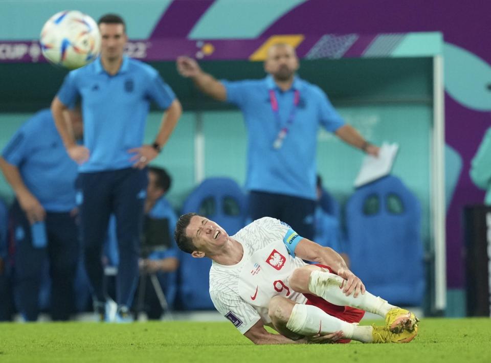 DOHA, QATAR - NOVEMBER 30: Robert Lewandowski of Poland injured during the FIFA World Cup Qatar 2022 Group C match between Poland and Argentina at Stadium 974 on November 30, 2022 in Doha, Qatar. (Photo by Fareed Kotb/Anadolu Agency via Getty Images)