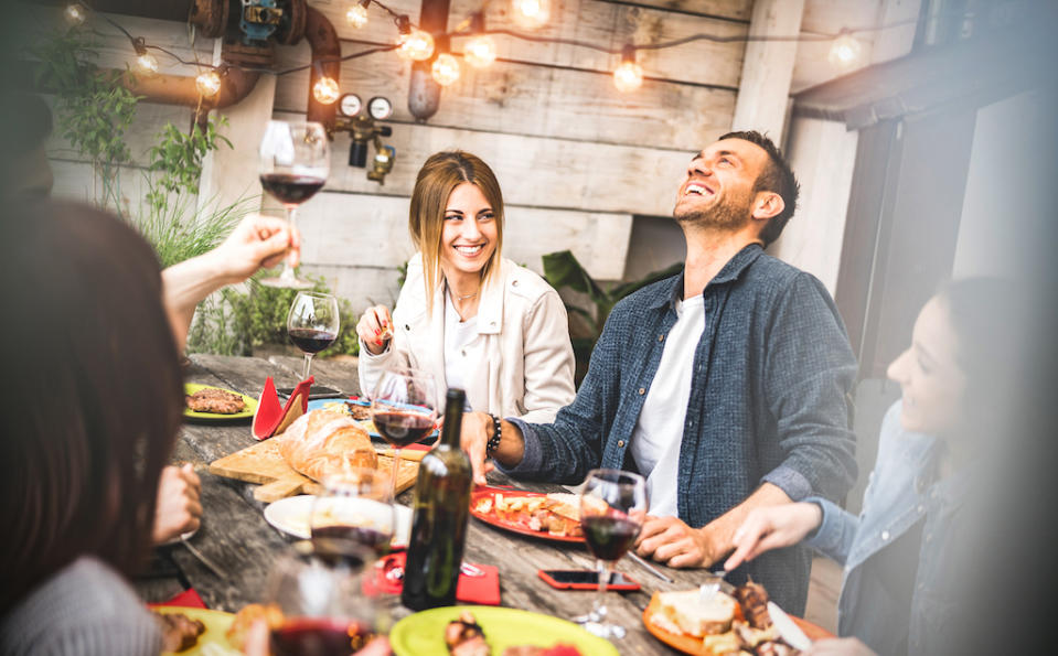 L'été arrive et avec lui les longs moments en extérieur. (Photo : Getty Images)