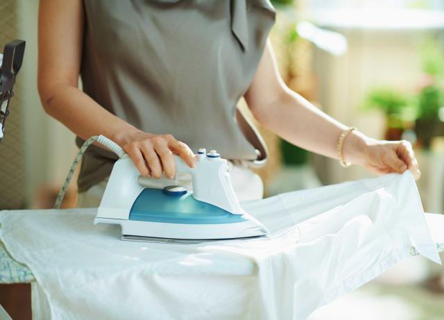 Best Iron Recommendations To Keep Your Clothes Crisp - Times of India  (January, 2024)