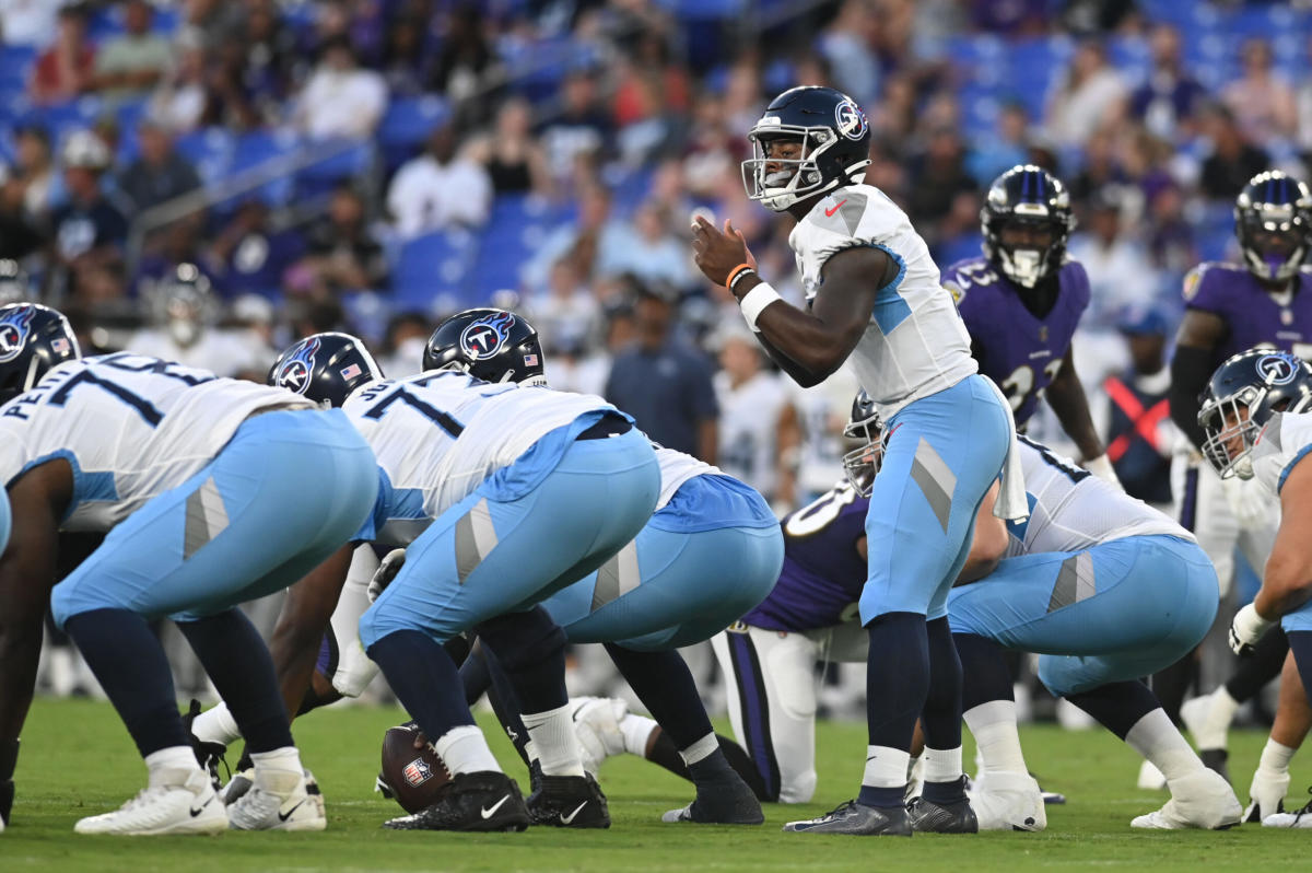 La recrue des Titans QB Malik Willis s’exhibe lors de ses débuts dans la NFL contre les Ravens