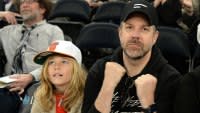 Basketball Buddies! Jason Sudeikis, Son Otis Sit Courtside at Knicks Game