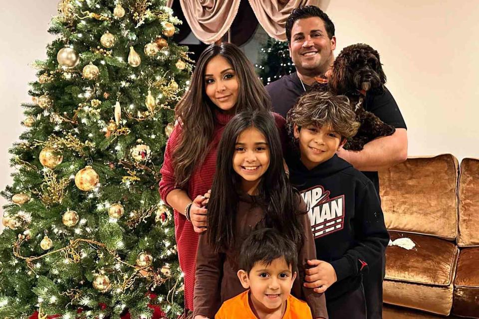 <p>Snooki/ Instagram</p> Nicole ‘Snooki’ Polizzi and Jionni LaValle with their three children