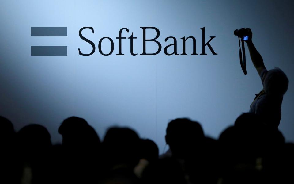 SoftBank - Issei Kato  /REUTERS  