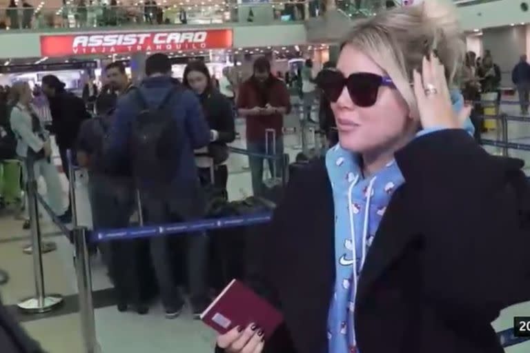 De regreso a Turquía, Wanda Nara llamó la atención con un detalle de su look