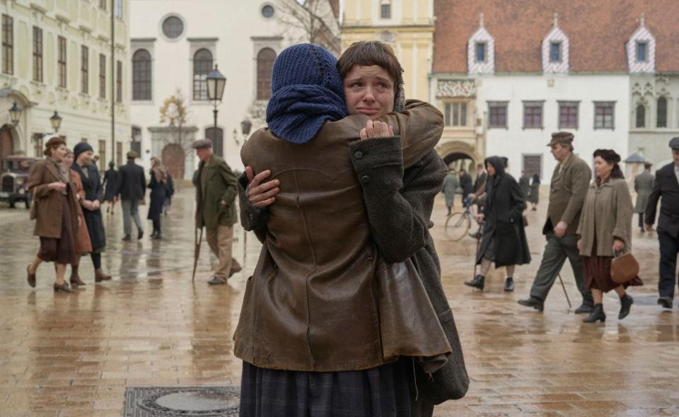 THE TATTOOIST OF AUSCHWITZ — Episode 106 — Pictured: Anna Próchniak as Gita Furman in Auschwitz — (Photo by: Martin Mlaka/Sky UK)