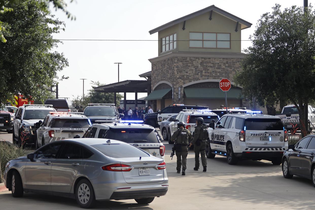 Emergency personnel work the scene of a shooting at Allen Premium Outlets on May 6, 2023 in Allen, Texas.  (Stewart  F. House / Getty Images)