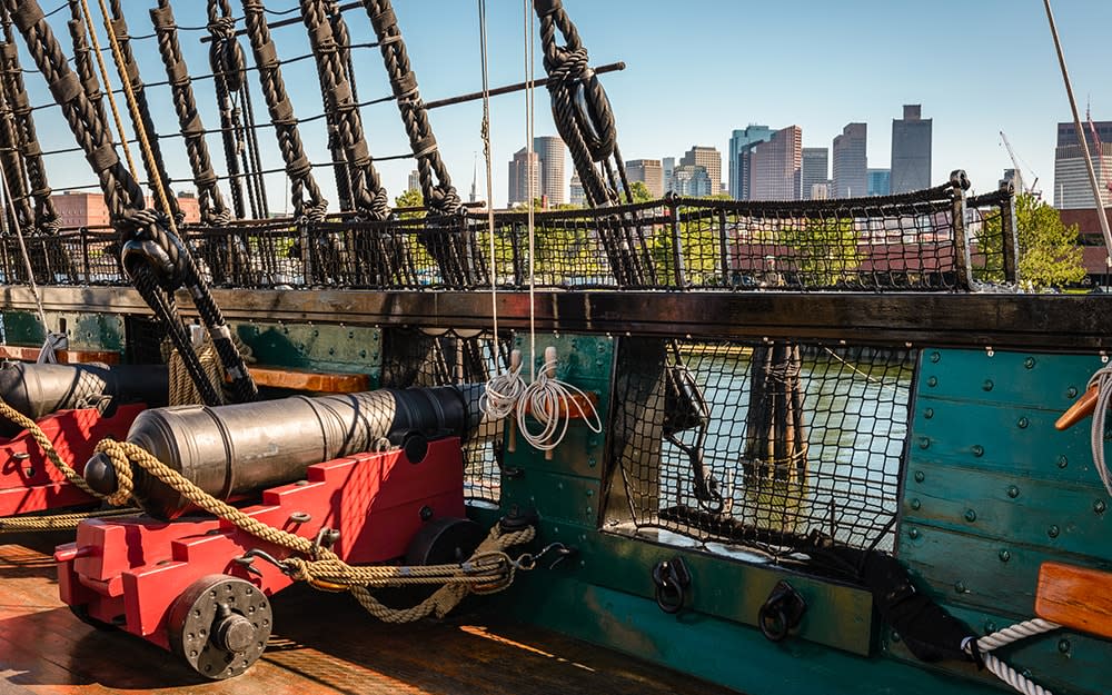 Boston's Freedom Trail unites 16 of the city's historic places, including the world's oldest commissioned warship still afloat - MDBrockmann